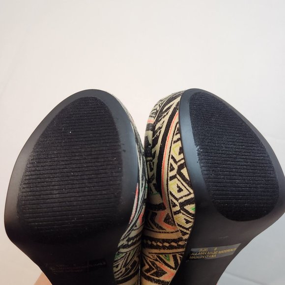 Qupid Daydream-36 Geometric Pattern Platform Pump High Heels Womens Size 8 NWOB - Picture 8 of 8